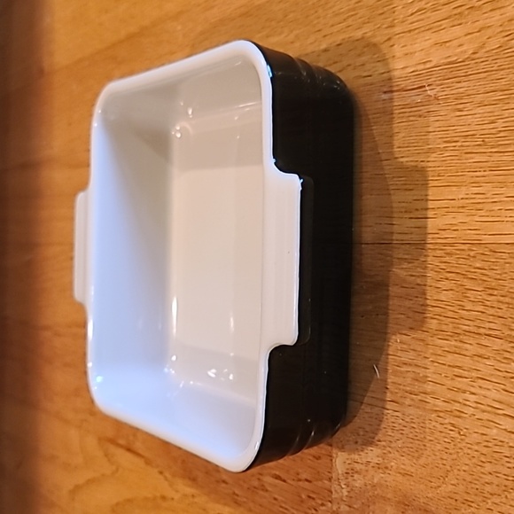 Le Creuset BLACK ONYX 15cm Square Heritage Stoneware Dish - Picture 2 of 4